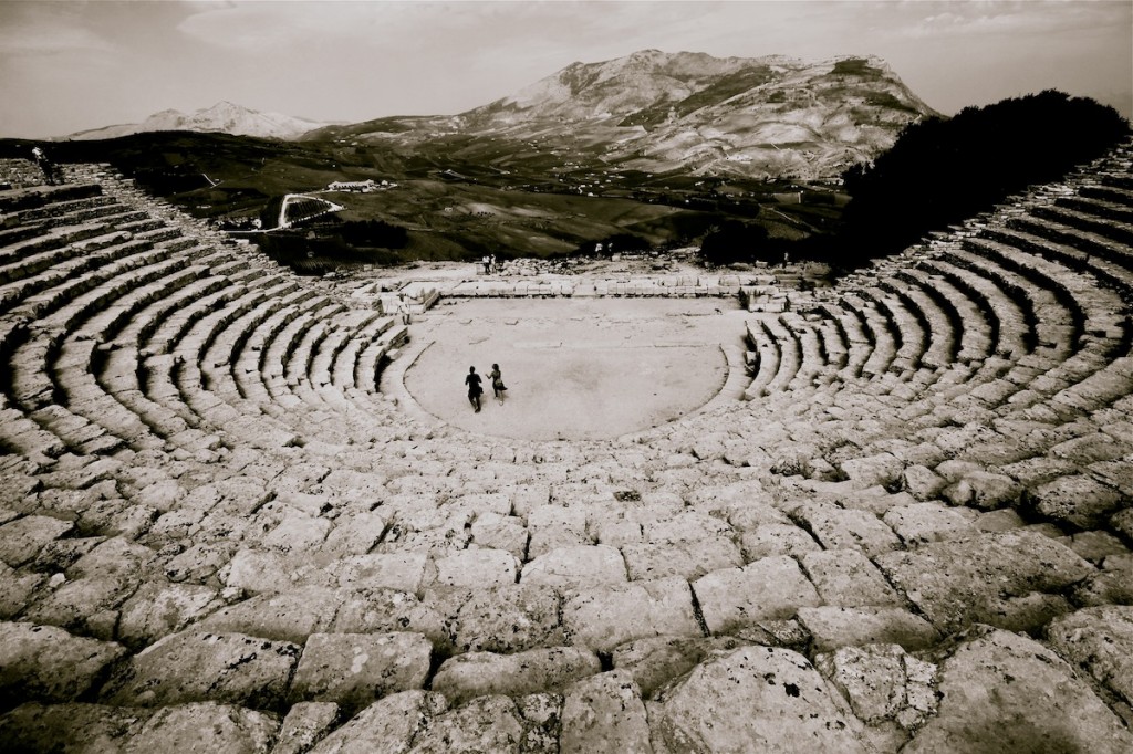 Ancient_Greek_theatre_Segesta996