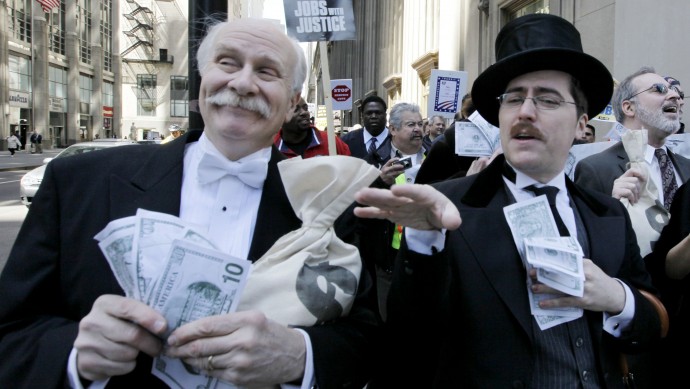 wall-street-bankers-690x389